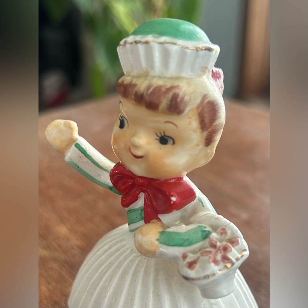 RARE Cupcake Girl 1960’s Dinner Bell - Picture 5 of 5